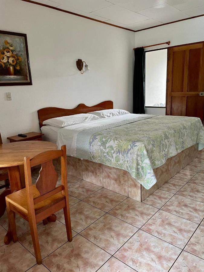 Apartotel Flamboyant Jaco Luaran gambar