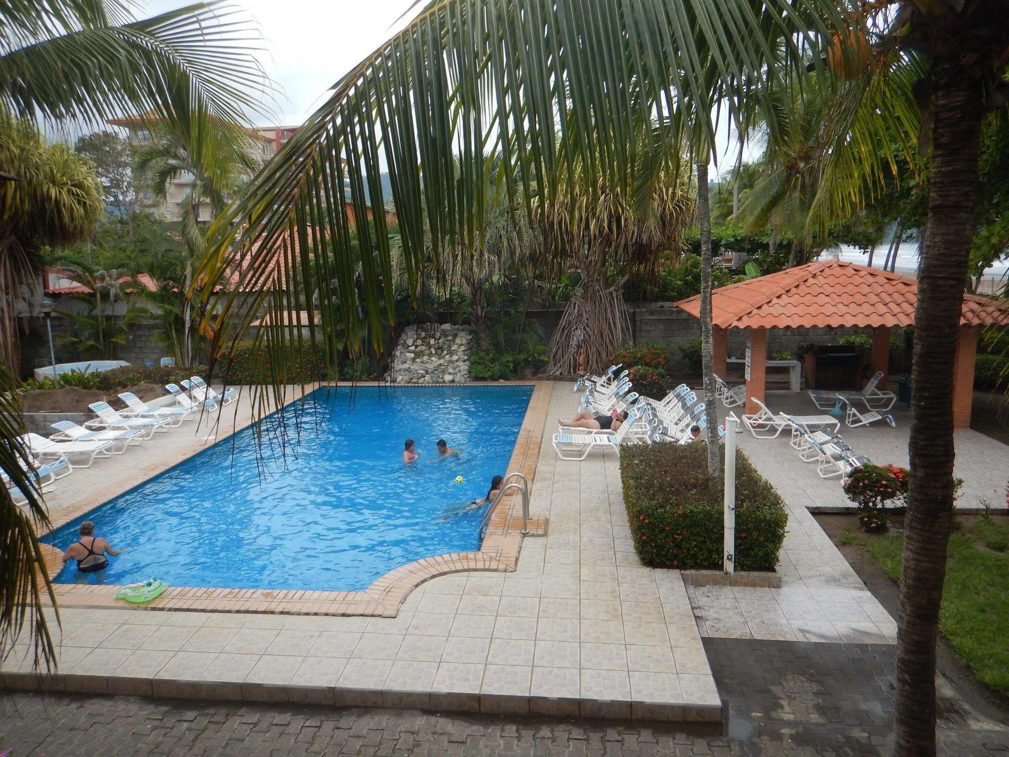 Apartotel Flamboyant Jaco Luaran gambar