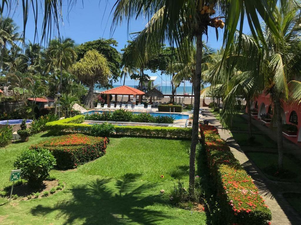 Apartotel Flamboyant Jaco Luaran gambar