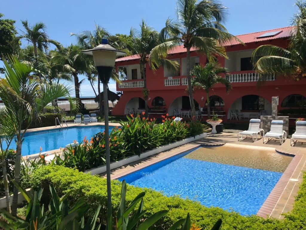 Apartotel Flamboyant Jaco Luaran gambar